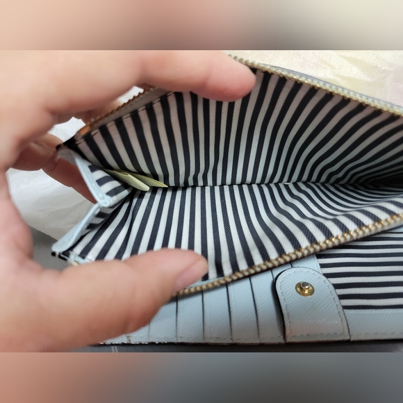 Kate Spade Pale Blue Leather Cameron Street Eliza Wristlet/Wallet - Picture 4 of 4